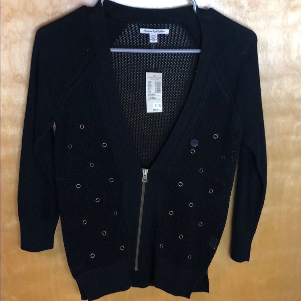 American Eagle - NWT black zip up sweater